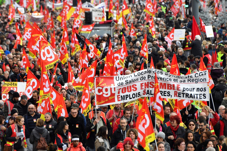 L'actu perchée - La grève L'actu perchée de Loizeau L'actu perchée - La grève